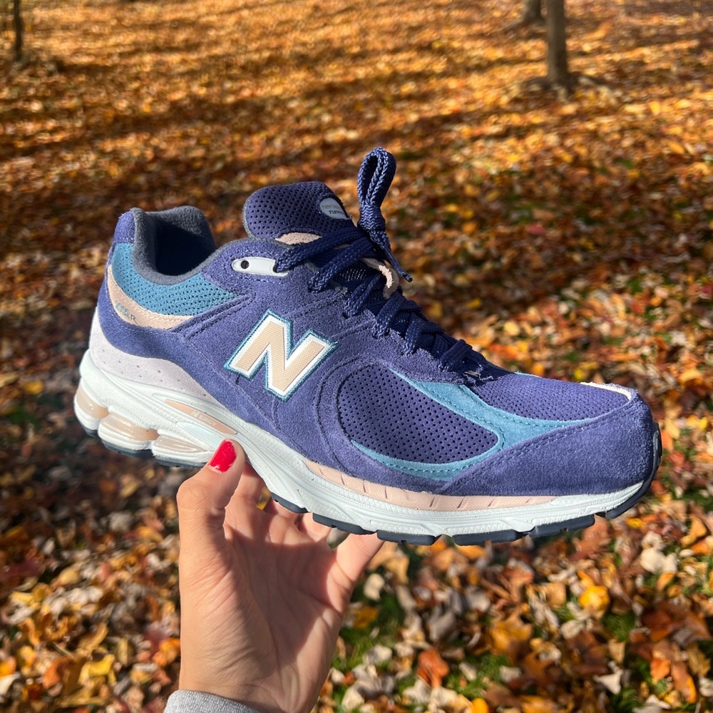 New balance 2002R